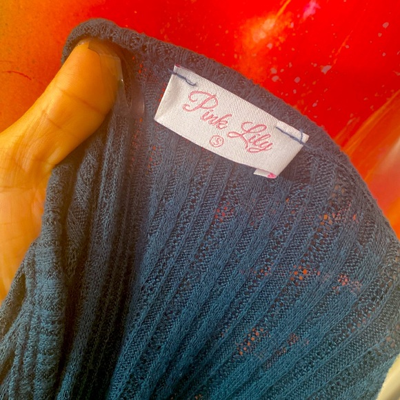 PINK LILY Green Top - Picture 14 of 14